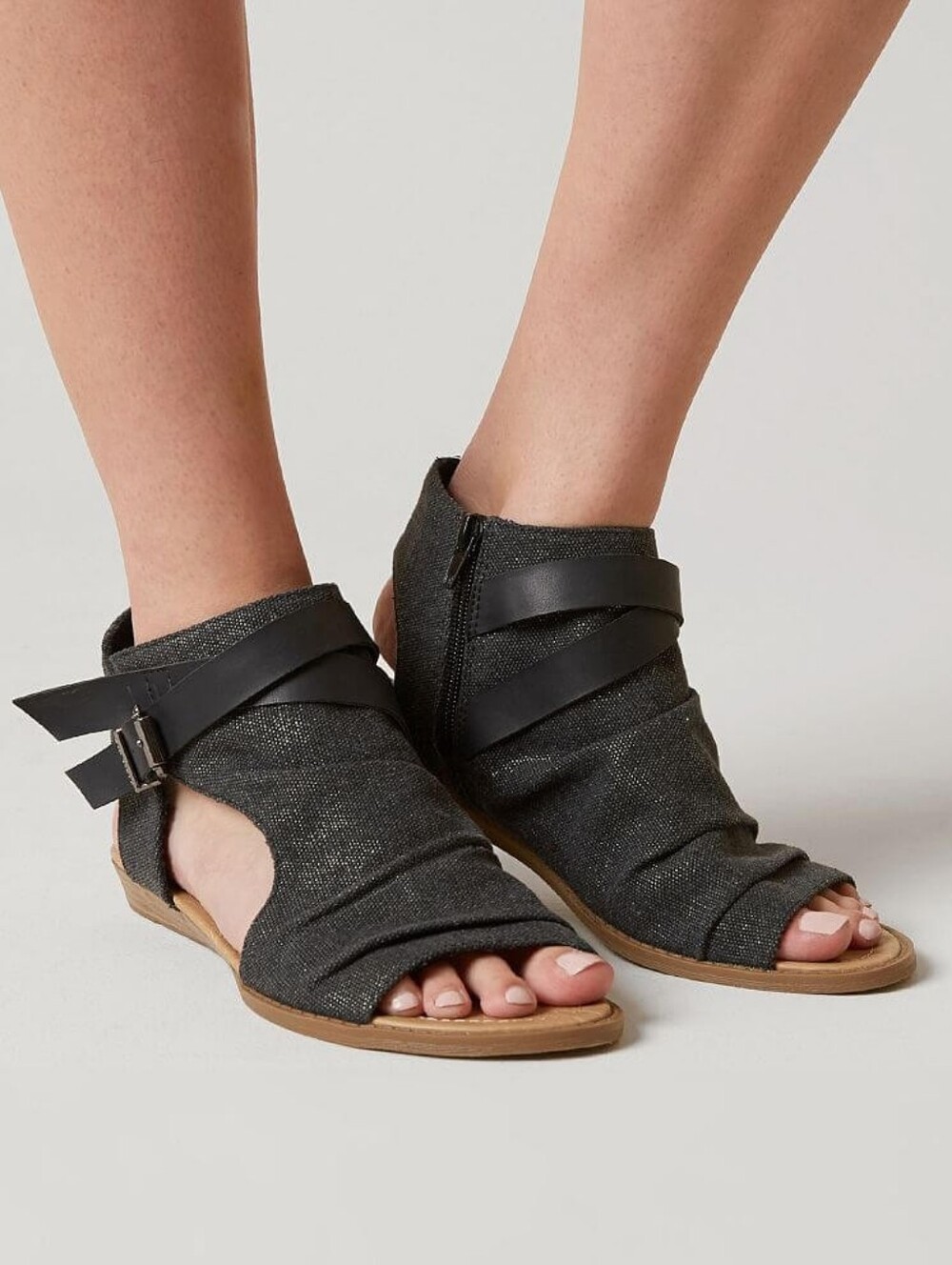 Not Rated Avana Black Shimmer Buckle Strap Open Toe Bootie Sandals Size 8